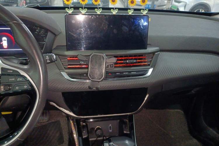 Used Dongfeng Aeolus Yixuan GS 2020 230T Automatic Cool Edition Audio And AC Panel