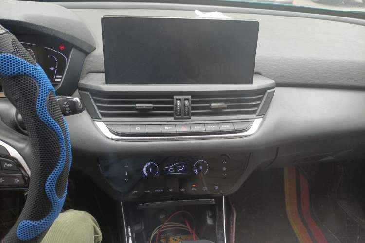 Used Dongfeng Aeolus Yixuan GS 2020 230T Automatic Yueyu Version Audio And AC Panel