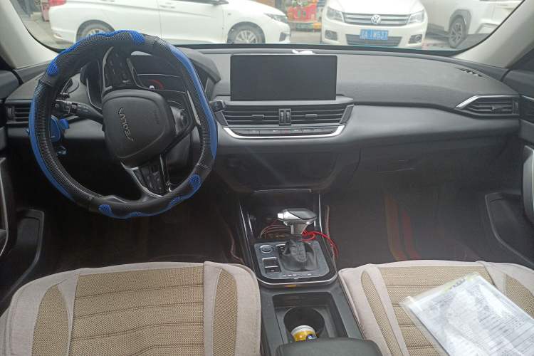 Used Dongfeng Aeolus Yixuan GS 2020 230T Automatic Yueyu Version Center Console