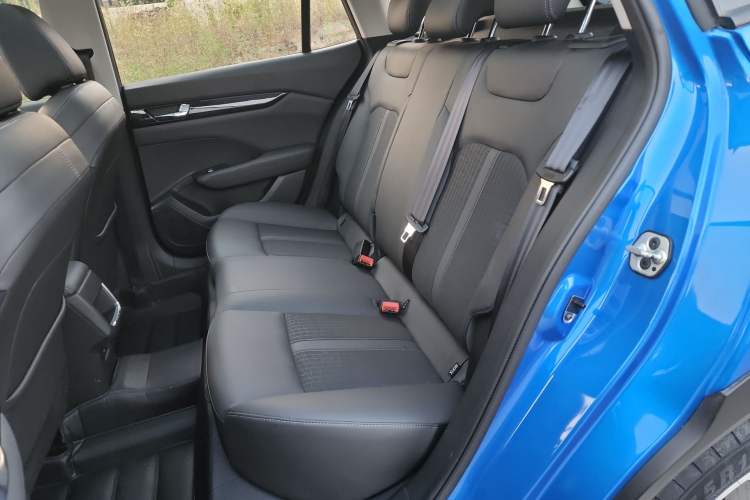 Used Dongfeng Aeolus Yixuan GS 2020 230T Automatic Yueyu Version Interior 1