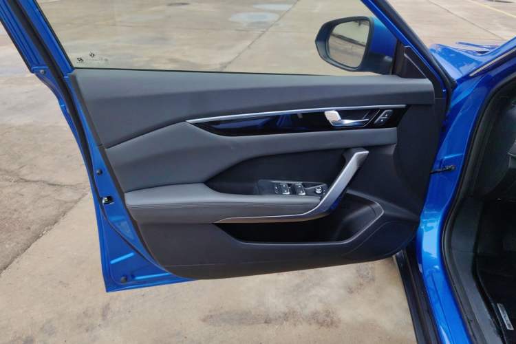 Used Dongfeng Aeolus Yixuan GS 2020 230T Automatic Yueyu Version Interior 4