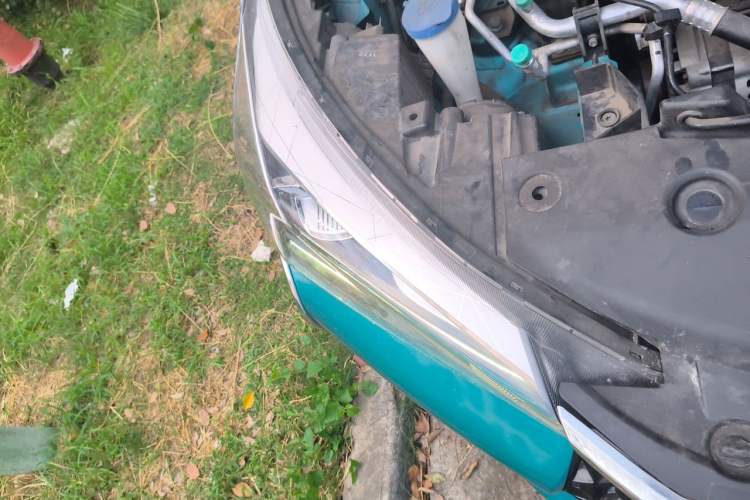 Used Dongfeng Aeolus Yixuan GS 2020 230T Automatic Yueyu Version Right Front Headlight