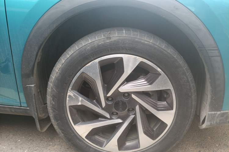 Used Dongfeng Aeolus Yixuan GS 2020 230T Automatic Yueyu Version Right Front Wheel Hub