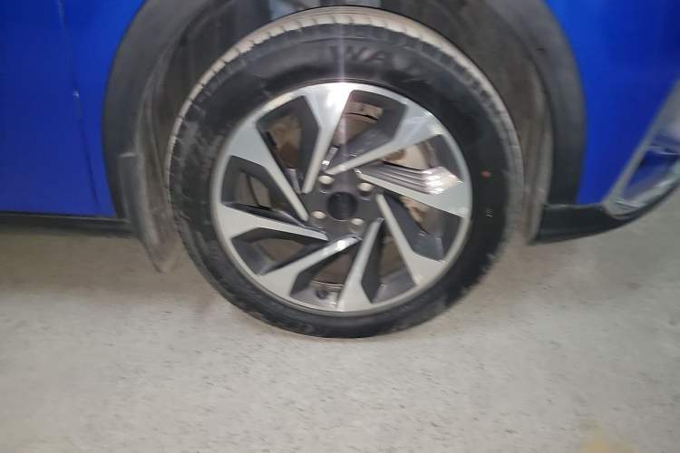 Used Dongfeng Aeolus Yixuan GS 2020 230T Automatic Cool Edition Right Front Wheel Hub