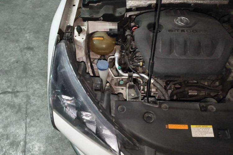 Used Dongfeng Aeolus Yixuan GS 2020 230T Automatic Cool Edition Engine Bay Right