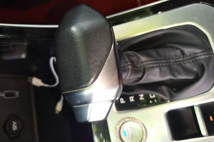 Used Dongfeng Aeolus Yixuan GS 2020 230T Automatic Yueyu Version Gear Lever