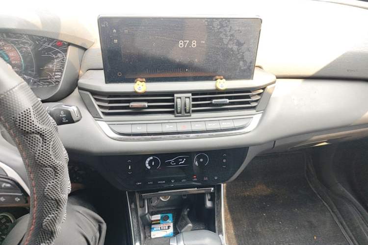 Used Dongfeng Aeolus Yixuan GS 2020 230T Automatic Yueyu Version Audio And AC Panel