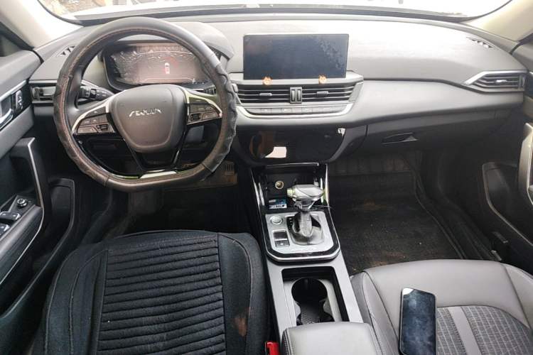 Used Dongfeng Aeolus Yixuan GS 2020 230T Automatic Yueyu Version Center Console