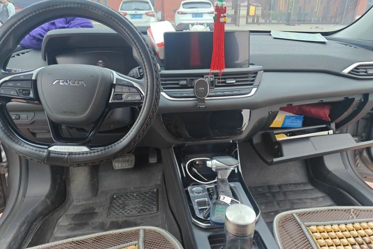 Used Dongfeng Aeolus Yixuan GS 2020 230T Automatic Yueyu Version Center Console