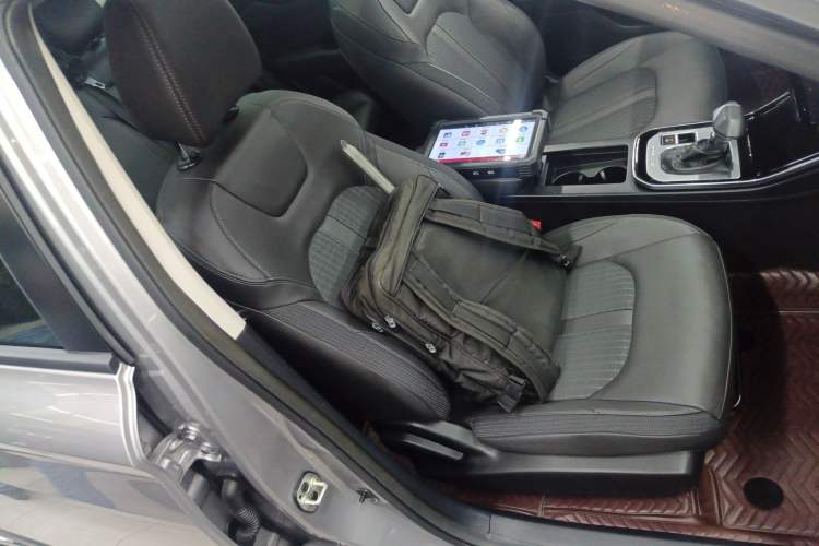 Used Dongfeng Aeolus Yixuan GS 2020 230T Automatic Yueyu Version Right Front Seat