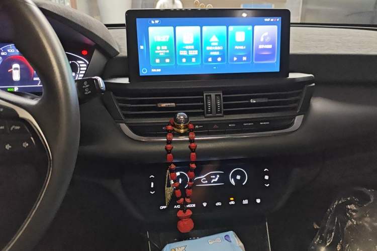 Used Dongfeng Aeolus Yixuan GS 2020 230T Automatic Yueyu Version Audio And AC Panel
