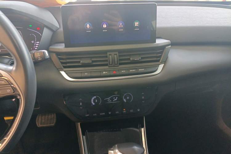 Used Dongfeng Aeolus Yixuan GS 2020 230T Automatic Yueyu Version Audio And AC Panel