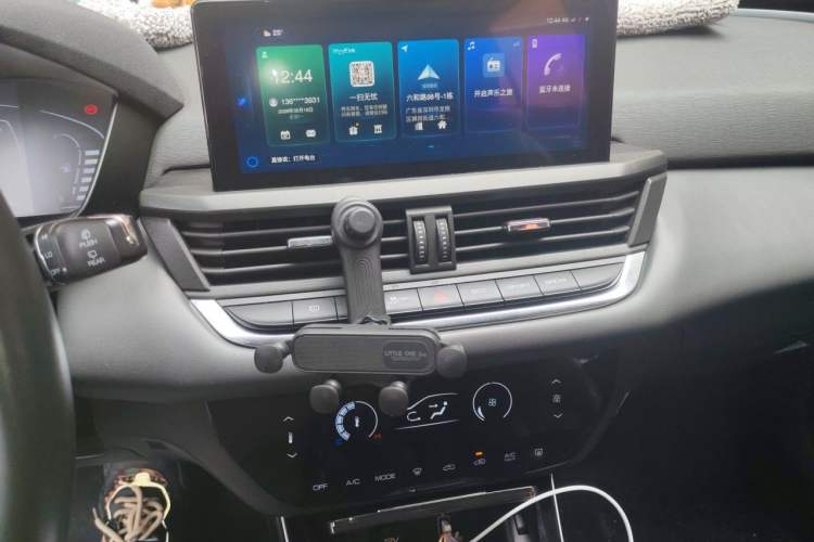 Used Dongfeng Aeolus Yixuan GS 2020 230T Automatic Yueyu Version Audio And AC Panel