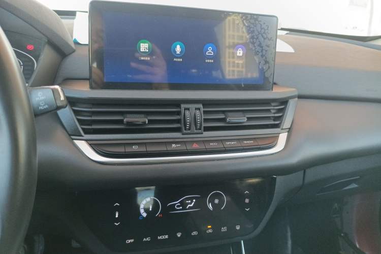 Used Dongfeng Aeolus Yixuan GS 2020 230T Automatic Yueyu Version Audio And AC Panel