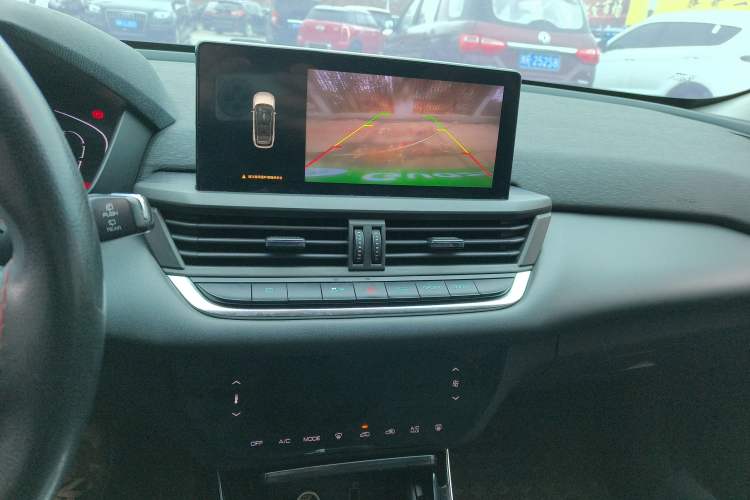 Used Dongfeng Aeolus Yixuan GS 2020 230T Automatic Yueyu Version Audio And AC Panel