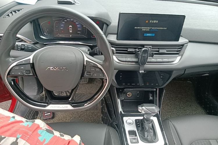 Used Dongfeng Aeolus Yixuan GS 2020 230T Automatic Yueyu Version Center Console