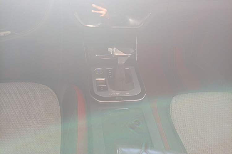 Used Dongfeng Aeolus Yixuan GS 2020 230T Automatic Cool Edition Gear Lever