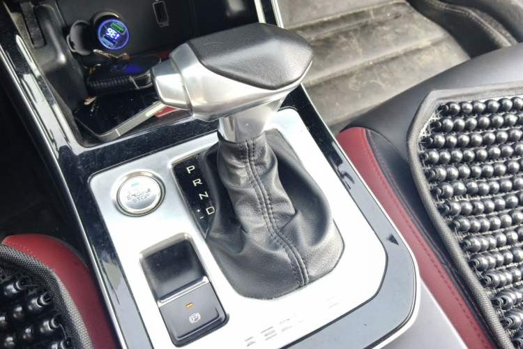 Used Dongfeng Aeolus Yixuan GS 2020 230T Automatic Cool Edition Gear Lever