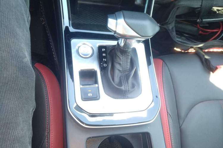 Used Dongfeng Aeolus Yixuan GS 2020 230T Automatic Cool Edition Gear Lever