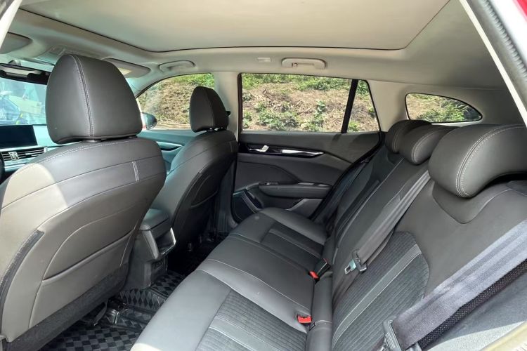 Used Dongfeng Aeolus Yixuan GS 2020 230T Automatic Yueyu Version Interior 4