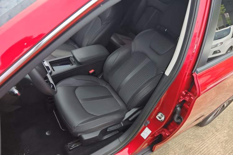 Used Dongfeng Aeolus Yixuan GS 2020 230T Automatic Yueyu Version Left Front Seat