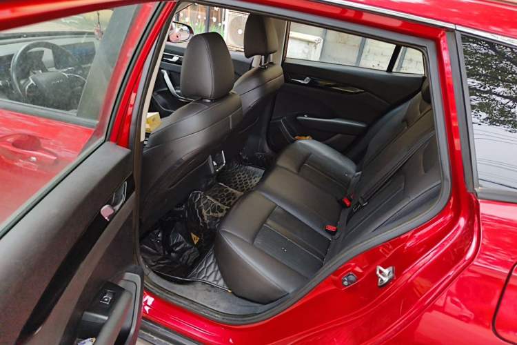Used Dongfeng Aeolus Yixuan GS 2020 230T Automatic Yueyu Version Left Rear Seat