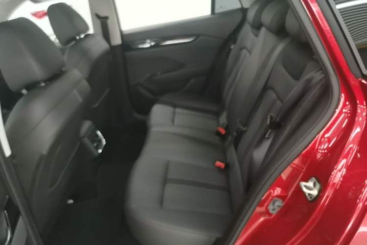 Used Dongfeng Aeolus Yixuan GS 2020 230T Automatic Cool Edition Left Rear Seat