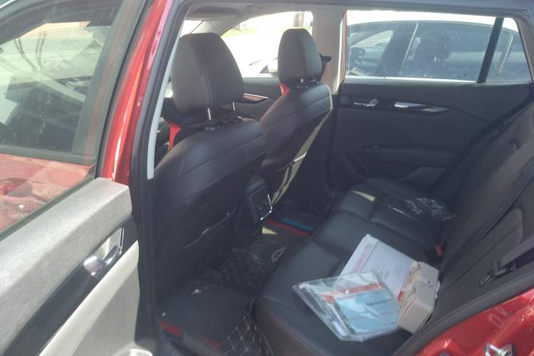 Used Dongfeng Aeolus Yixuan GS 2020 230T Automatic Cool Edition Left Rear Seat