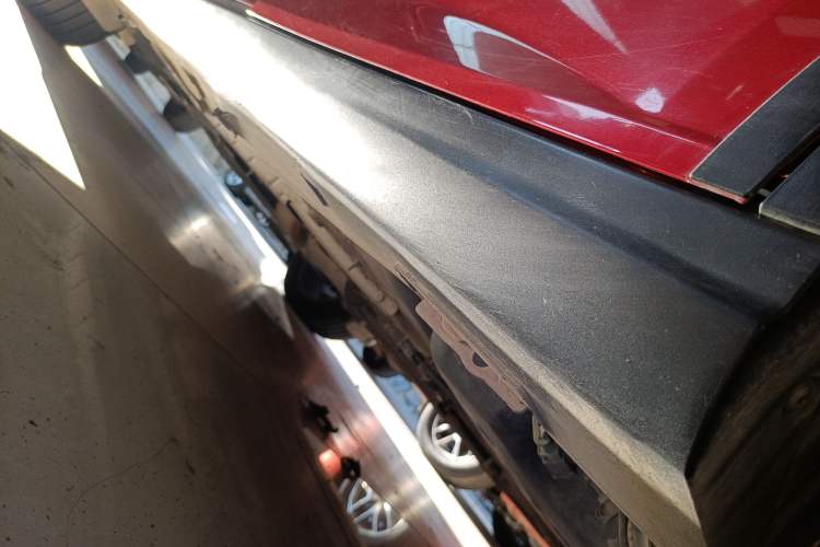 Used Dongfeng Aeolus Yixuan GS 2020 230T Automatic Cool Edition Left Side Sill