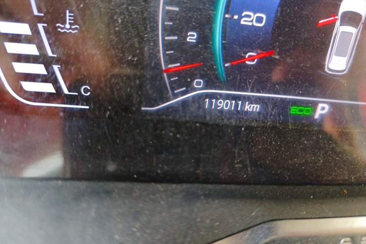 Used Dongfeng Aeolus Yixuan GS 2020 230T Automatic Yueyu Version Odometer Close Up