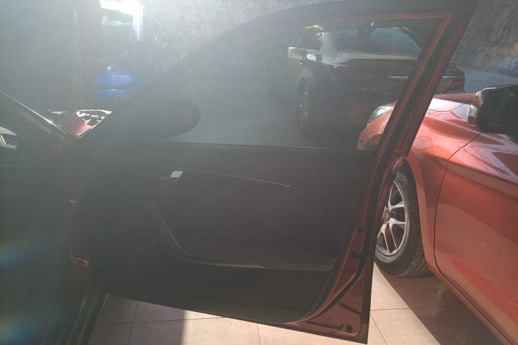 Used Dongfeng Aeolus Yixuan GS 2020 230T Automatic Cool Edition Right Front Door Interior