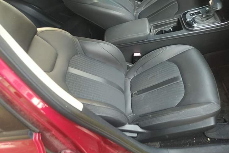 Used Dongfeng Aeolus Yixuan GS 2020 230T Automatic Yueyu Version Right Front Seat