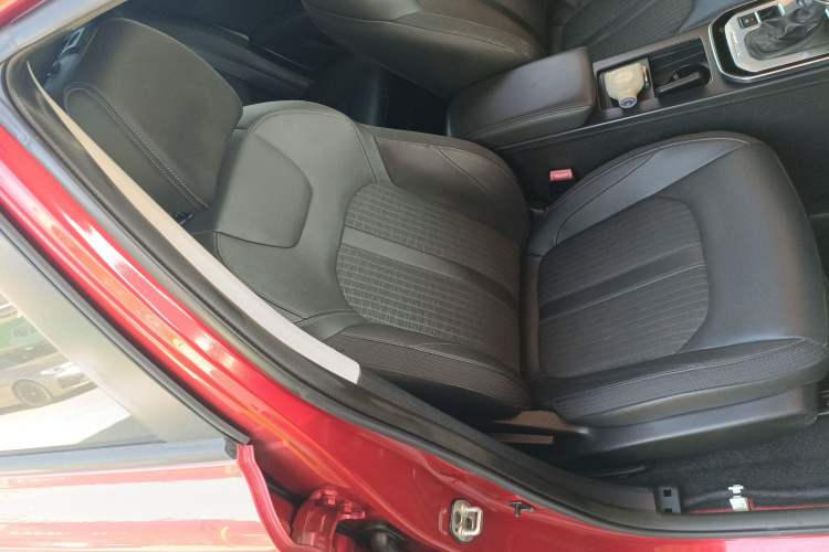 Used Dongfeng Aeolus Yixuan GS 2020 230T Automatic Yueyu Version Right Front Seat