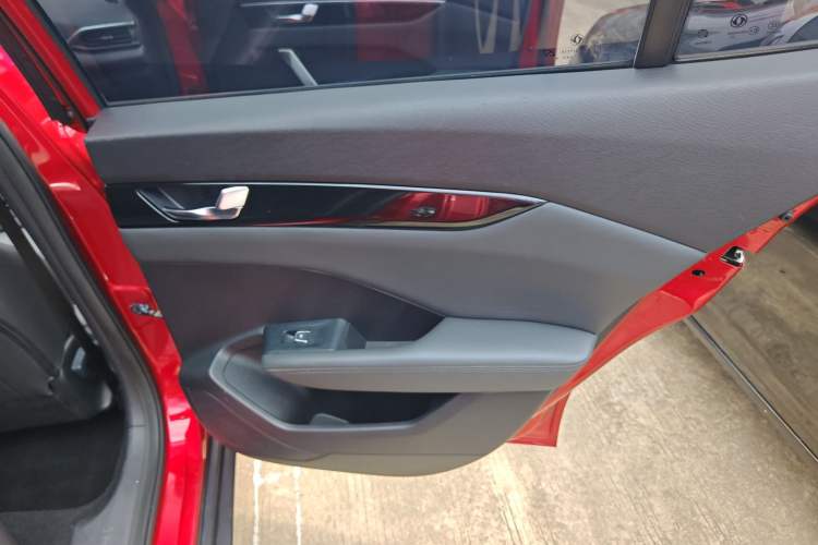 Used Dongfeng Aeolus Yixuan GS 2020 230T Automatic Yueyu Version Right Rear Door Interior