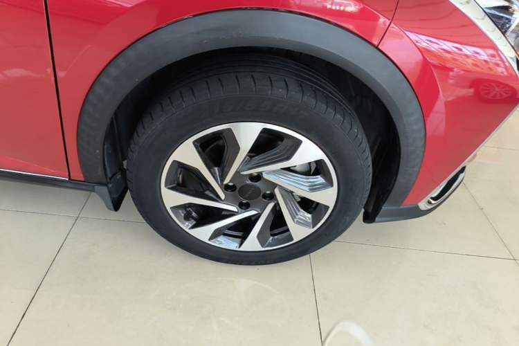 Used Dongfeng Aeolus Yixuan GS 2020 230T Automatic Yueyu Version Right Rear Wheel Hub