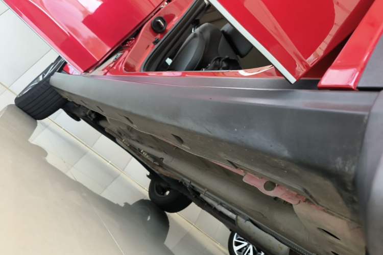 Used Dongfeng Aeolus Yixuan GS 2020 230T Automatic Yueyu Version Right Side Sill