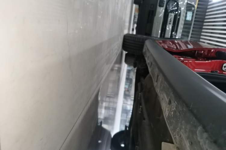 Used Dongfeng Aeolus Yixuan GS 2020 230T Automatic Cool Edition Right Side Sill