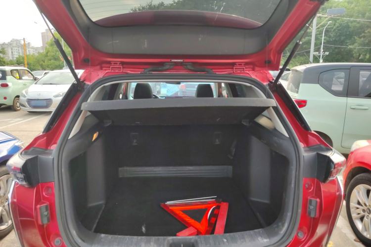 Used Dongfeng Aeolus Yixuan GS 2020 230T Automatic Yueyu Version Trunk