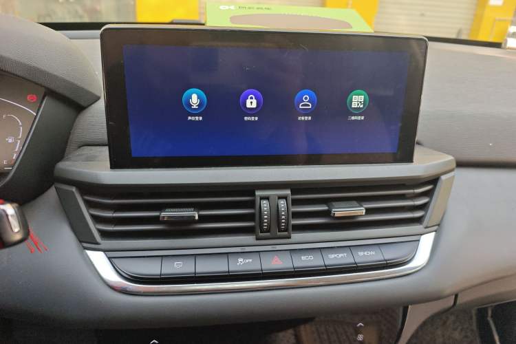 Used Dongfeng Aeolus Yixuan GS 2020 230T Automatic Yueyu Version Audio And AC Panel