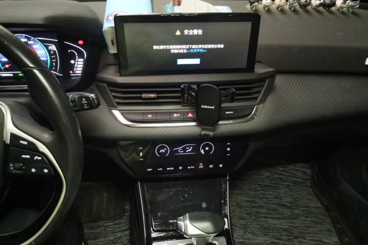 Used Dongfeng Aeolus Yixuan GS 2020 230T Automatic Cool Edition Audio And AC Panel