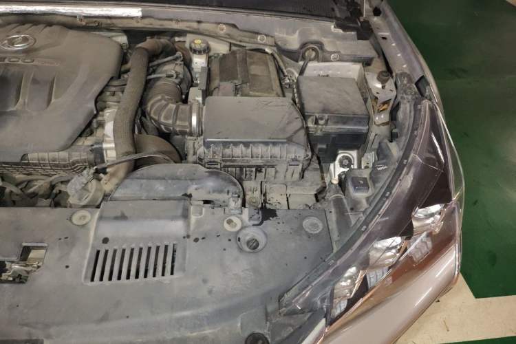 Used Dongfeng Aeolus Yixuan GS 2020 230T Automatic Cool Edition Engine Bay Left