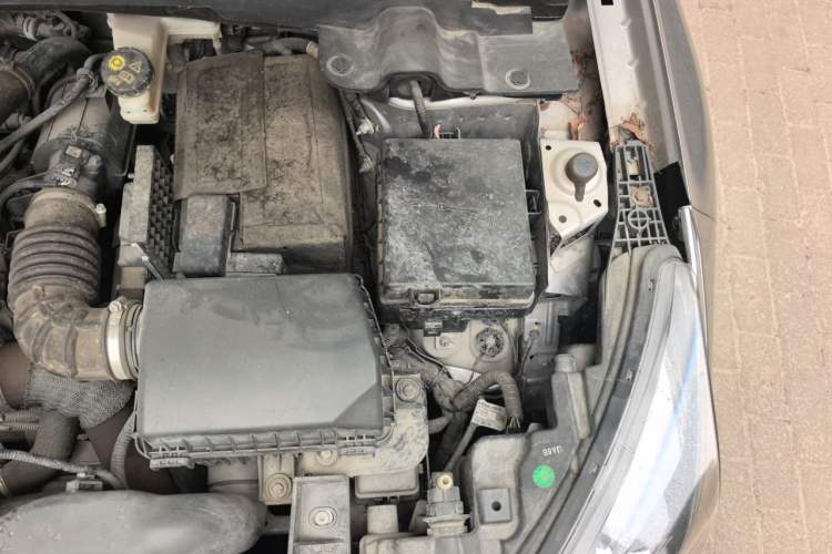 Used Dongfeng Aeolus Yixuan GS 2020 230T Automatic Yueyu Version Engine Bay Left