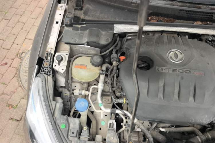 Used Dongfeng Aeolus Yixuan GS 2020 230T Automatic Yueyu Version Engine Bay Right
