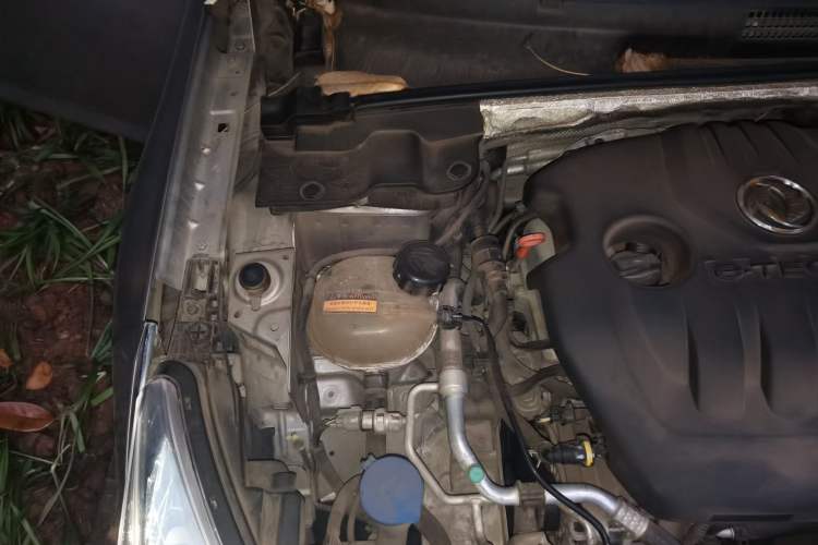 Used Dongfeng Aeolus Yixuan GS 2020 230T Automatic Cool Edition Engine Bay Right