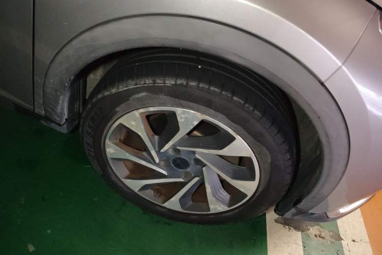 Used Dongfeng Aeolus Yixuan GS 2020 230T Automatic Cool Edition Right Front Wheel Hub