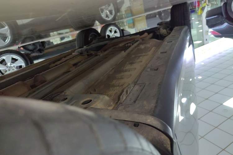 Used Dongfeng Aeolus Yixuan GS 2020 230T Automatic Yueyu Version Right Side Sill