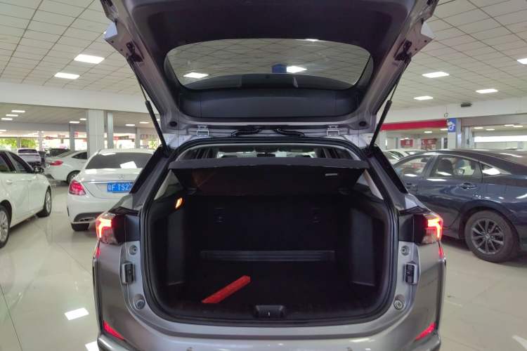 Used Dongfeng Aeolus Yixuan GS 2020 230T Automatic Yueyu Version Trunk
