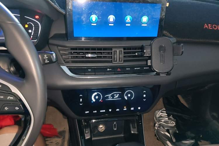 Used Dongfeng Aeolus Yixuan GS 2020 230T Automatic Yueyu Version Audio And AC Panel
