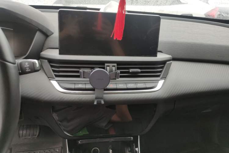 Used Dongfeng Aeolus Yixuan GS 2020 230T Automatic Cool Edition Audio And AC Panel