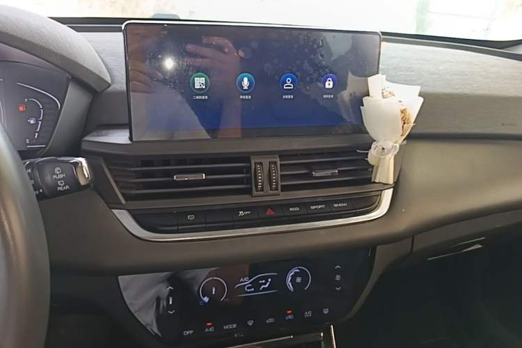 Used Dongfeng Aeolus Yixuan GS 2020 230T Automatic Yueyu Version Audio And AC Panel